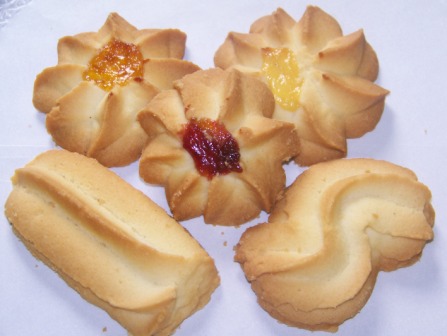 Pasticcini di frolla montata